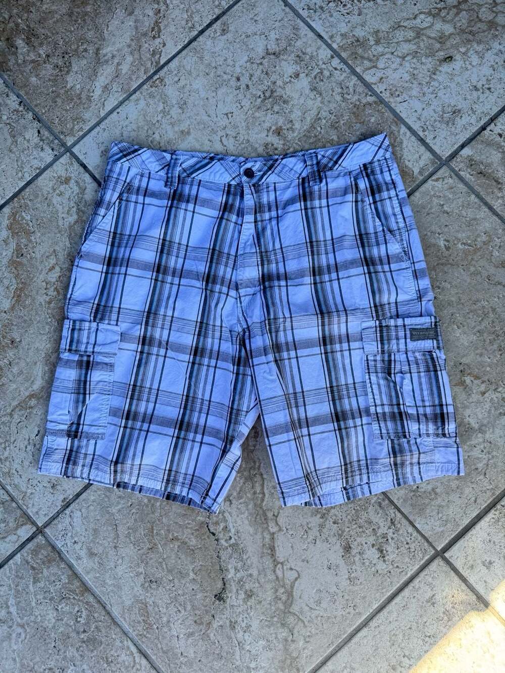 Wrangler Men's Plaid Blue Cargo Shorts Size 38